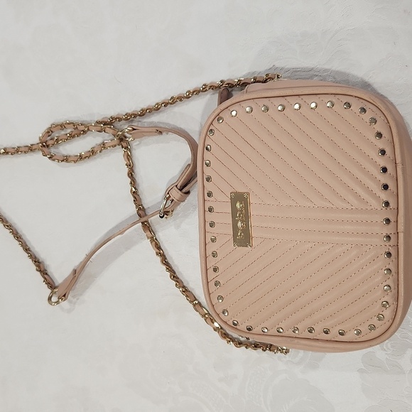 bebe Handbags - Bebe Hannah Camera Crossbody Beige EUC